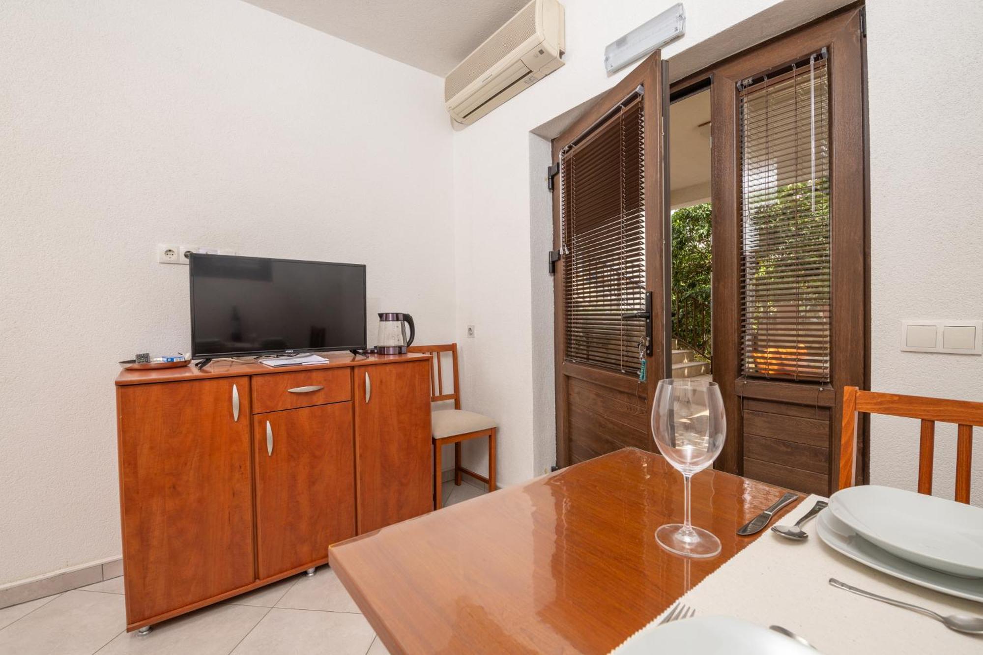 Apartments Damjanic Jerko Vrboska Luaran gambar